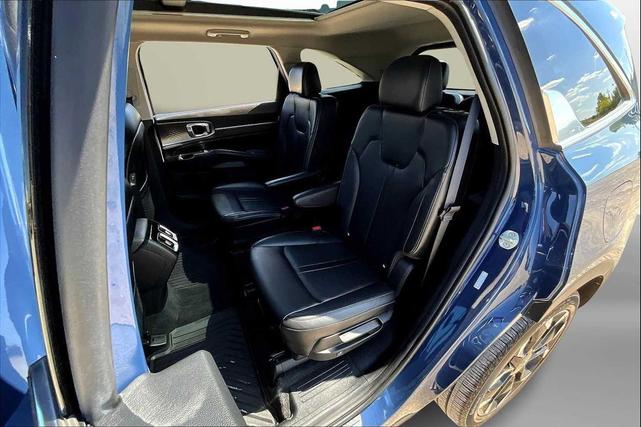 Photo of 2024 Midnight Black Kia Sorento