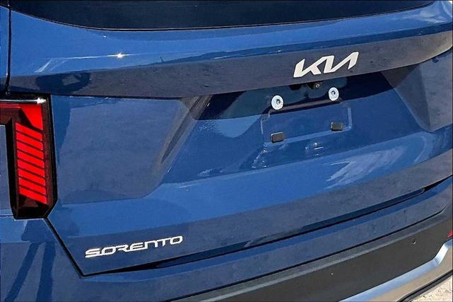 Photo of 2024 Midnight Black Kia Sorento