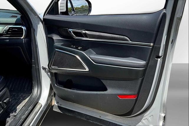 Photo of 2025 Wolf Gray Kia Telluride