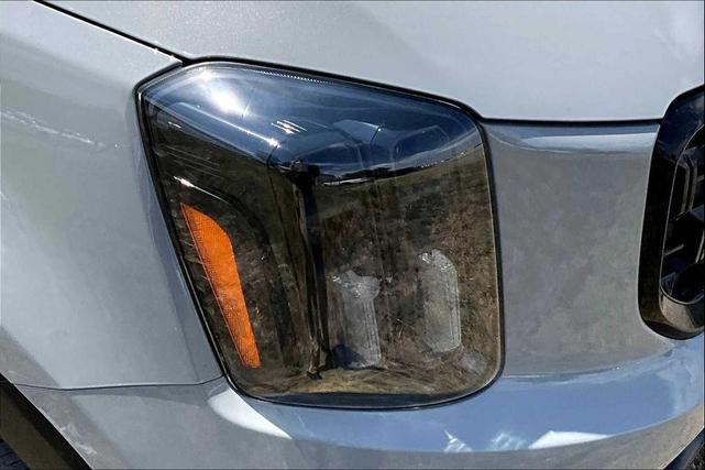 Photo of 2025 Wolf Gray Kia Telluride