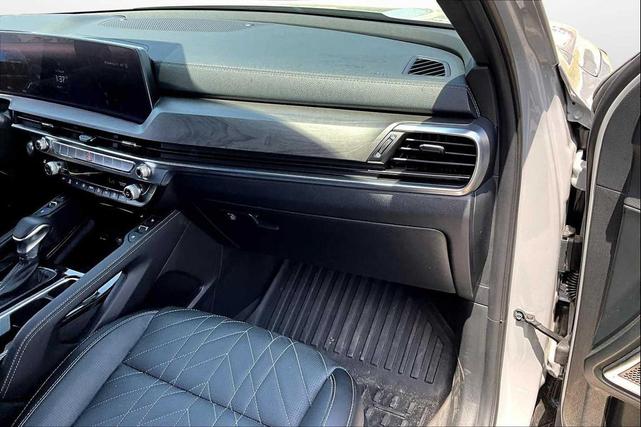 Photo of 2025 Wolf Gray Kia Telluride