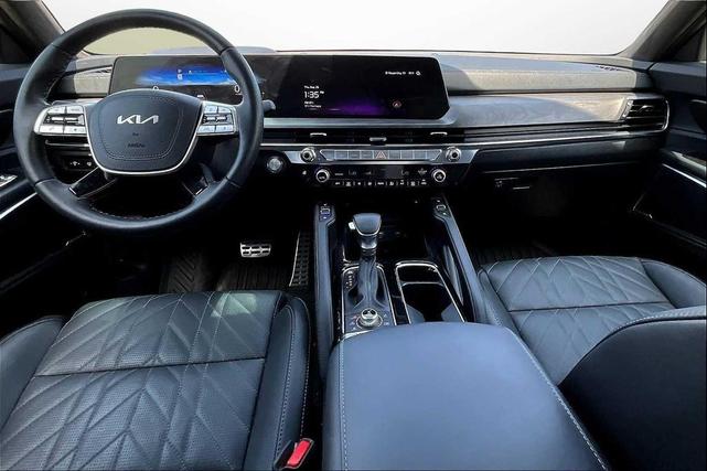 Photo of 2025 Wolf Gray Kia Telluride