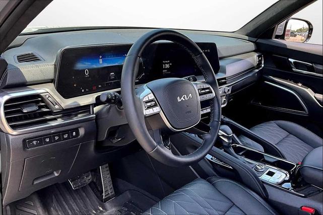 Photo of 2025 Wolf Gray Kia Telluride
