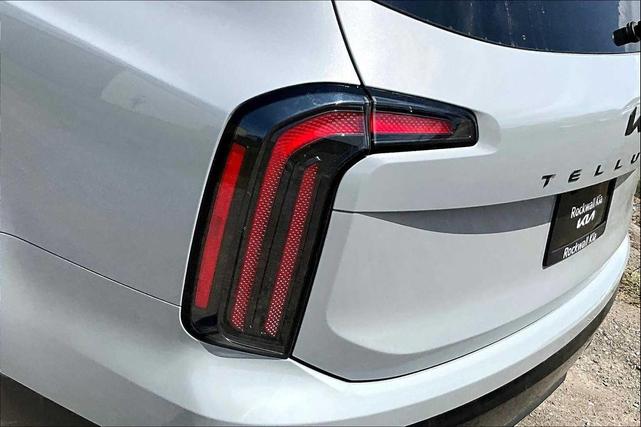Photo of 2025 Wolf Gray Kia Telluride