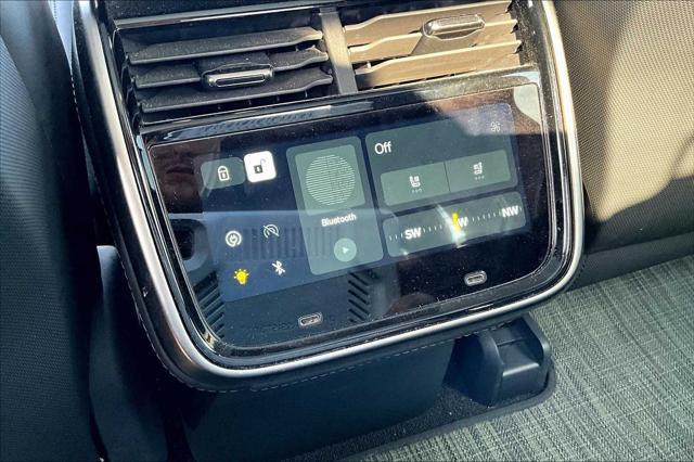 Photo of 2022  Rivian R1T