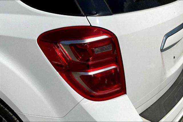 Photo of 2016 Summit White Chevrolet Equinox