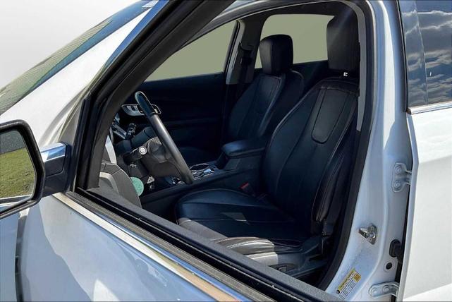 Photo of 2016 Summit White Chevrolet Equinox