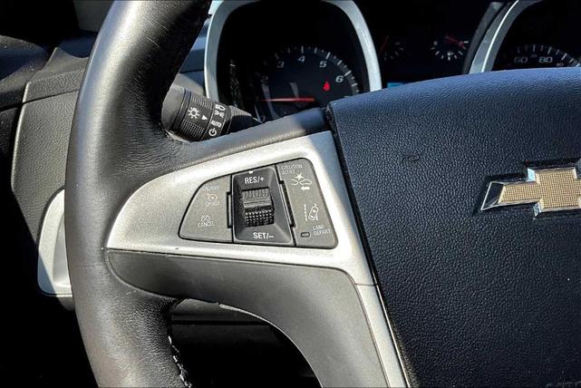 Photo of 2016 Summit White Chevrolet Equinox