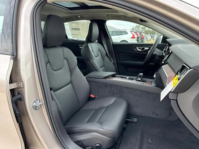 Photo of 2024 Bright Dusk Volvo S60