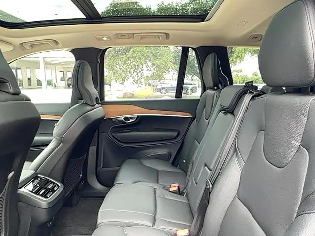 Photo of 2024 Vapour Grey Metallic Volvo XC90