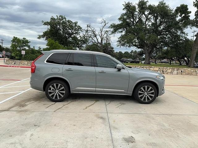 Photo of 2024 Vapour Grey Metallic Volvo XC90