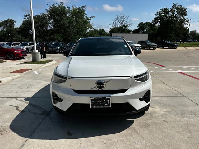 Photo of 2023 Crystal White Volvo C40 Recharge Pure Electric