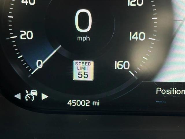 Photo of 2018 Osmium Grey Volvo XC60 Recharge Plug-In Hybrid