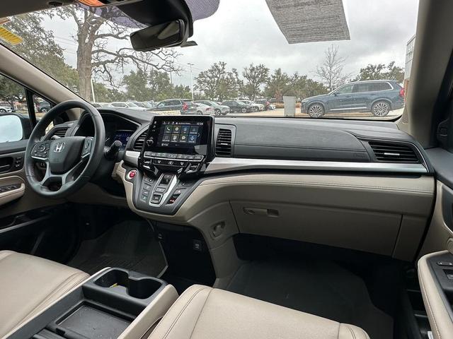 Photo of 2023 Radiant Red II Honda Odyssey
