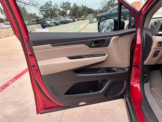 Photo of 2023 Radiant Red II Honda Odyssey