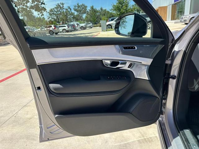 Photo of 2026 Aurora Silver Volvo XC90