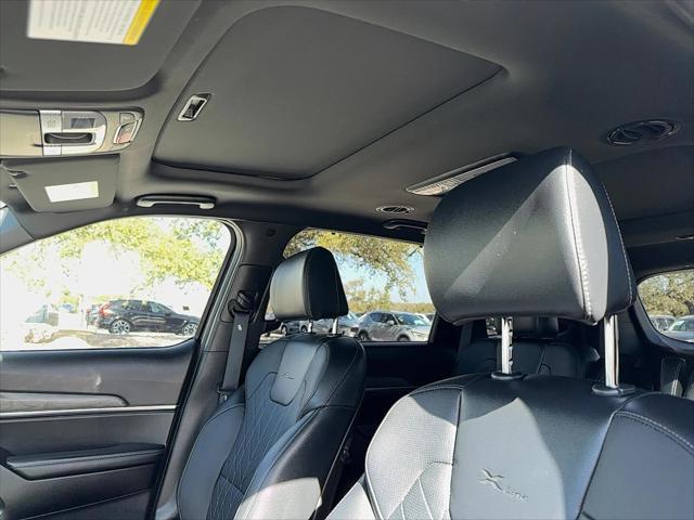 Photo of 2024 Ebony Black Kia Telluride