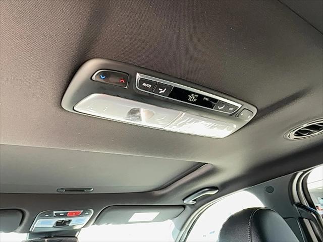 Photo of 2024 Ebony Black Kia Telluride