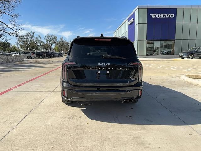 Photo of 2024 Ebony Black Kia Telluride