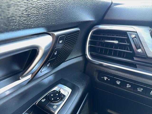Photo of 2024 Ebony Black Kia Telluride