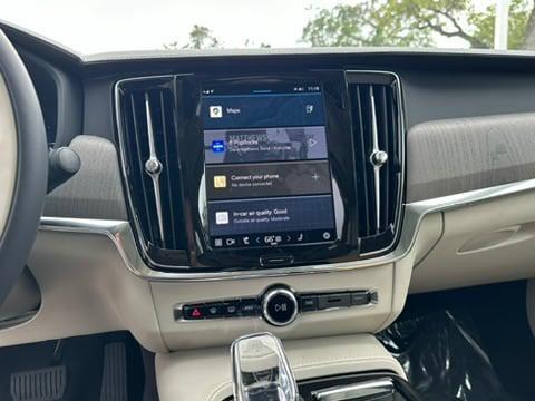 Photo of 2024 Onyx Black Volvo S90 Recharge Plug-In Hybrid