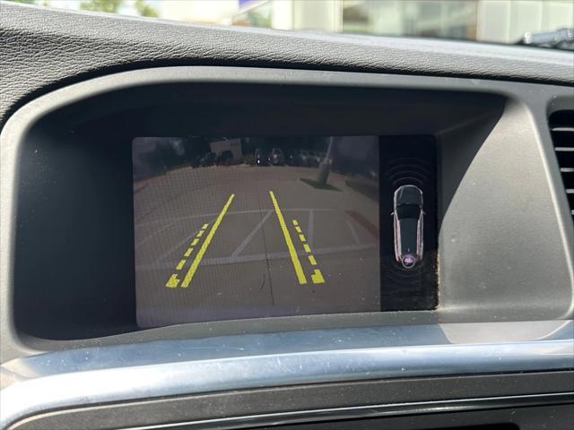 Photo of 2018 Bright Silver Volvo V60