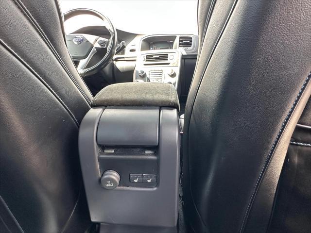 Photo of 2018 Bright Silver Volvo V60