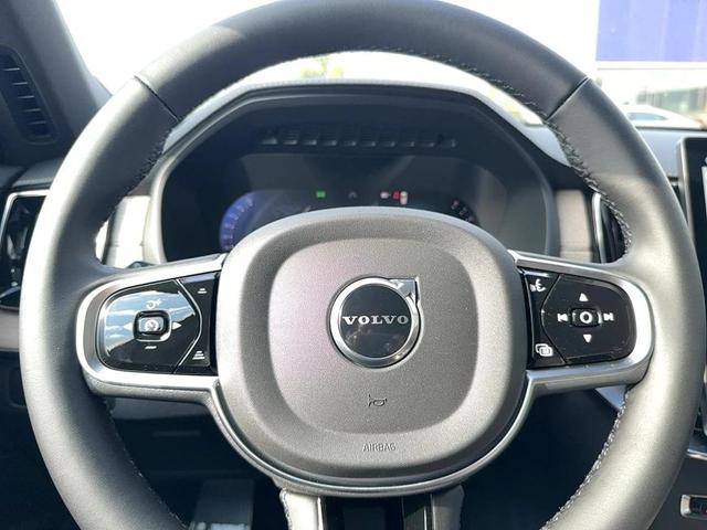 Photo of 2026 Crystal White Pearl Volvo XC90