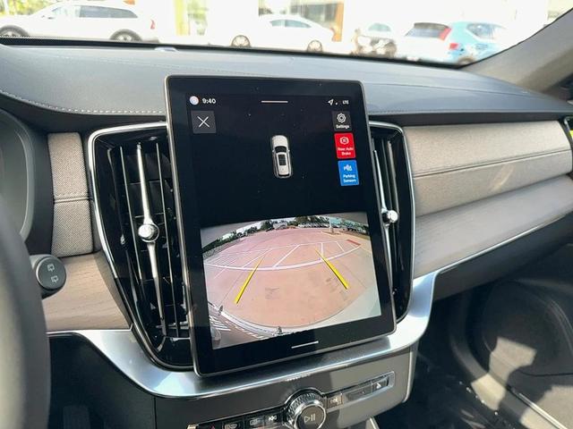 Photo of 2026 Crystal White Pearl Volvo XC90