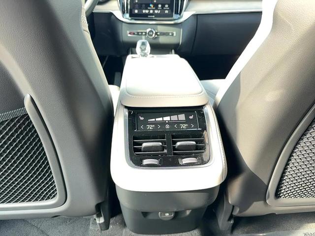 Photo of 2026 Crystal White Pearl Volvo XC90