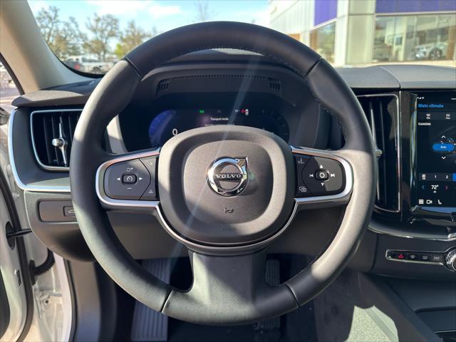 Photo of 2025 Crystal White Volvo XC60