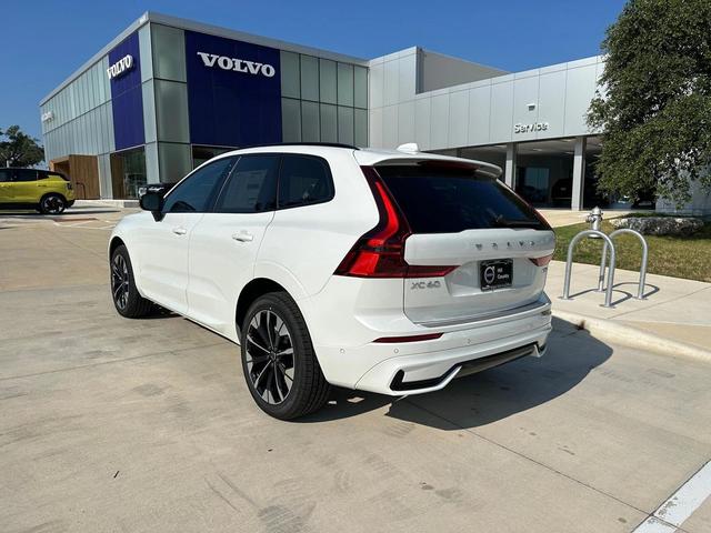 Photo of 2026 Crystal White Volvo XC60