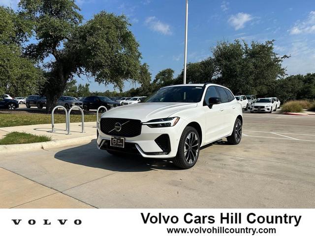 Photo of 2026 Crystal White Volvo XC60