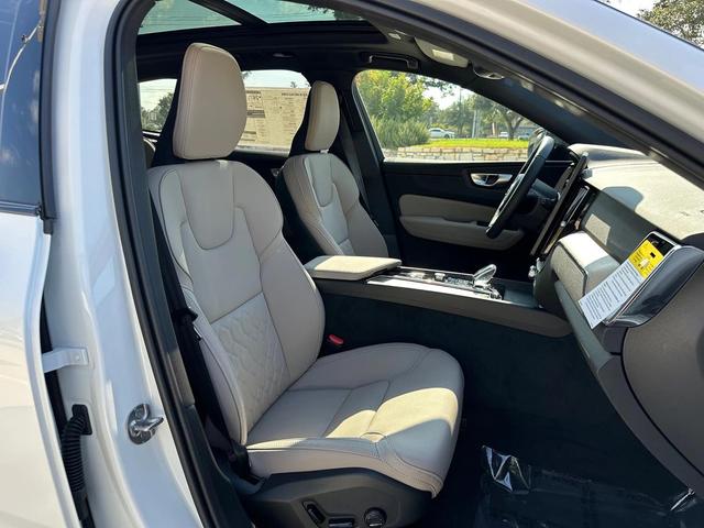 Photo of 2026 Crystal White Volvo XC60