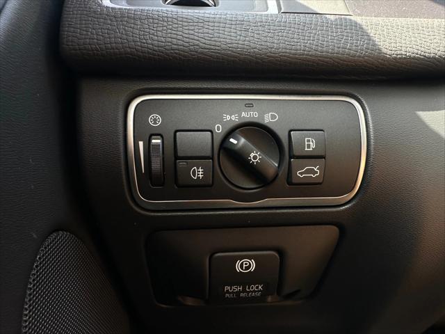Photo of 2015 Black Stone Volvo XC60