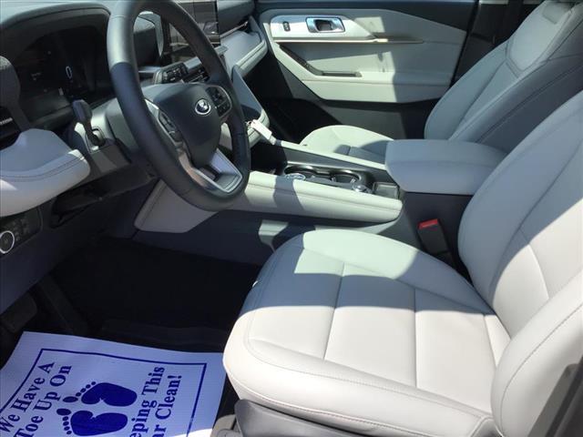 Photo of 2025 Vapor Blue Ford Explorer