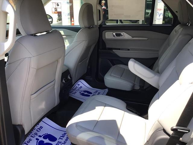 Photo of 2025 Vapor Blue Ford Explorer