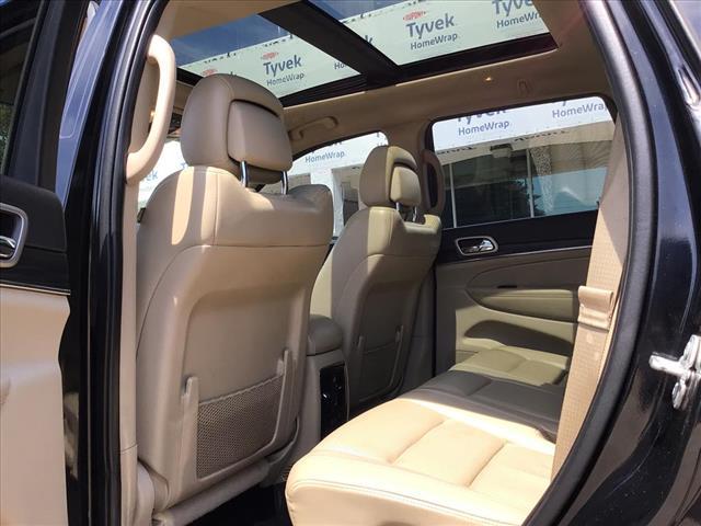 Photo of 2020 Black Jeep Grand Cherokee