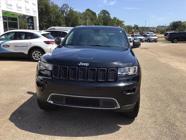 Photo of 2020 Black Jeep Grand Cherokee