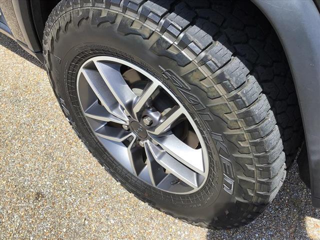 Photo of 2020 Black Jeep Grand Cherokee