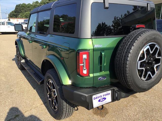 Photo of 2025 Eruption Green Metallic Ford Bronco