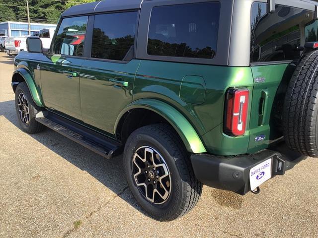 Photo of 2025 Eruption Green Metallic Ford Bronco
