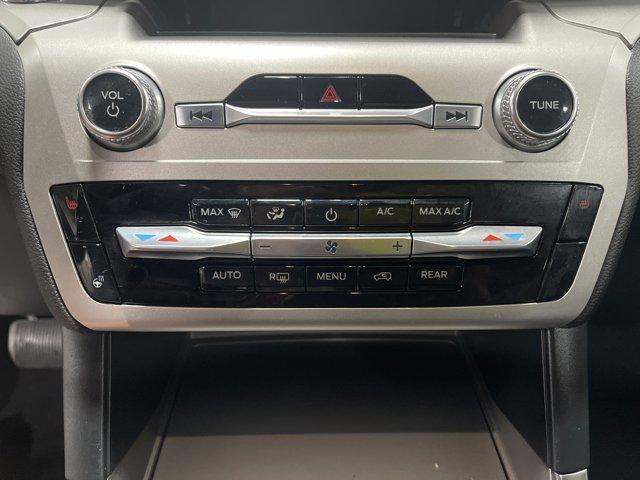 Photo of 2022 Star White Metallic Tri-Coat Ford Explorer