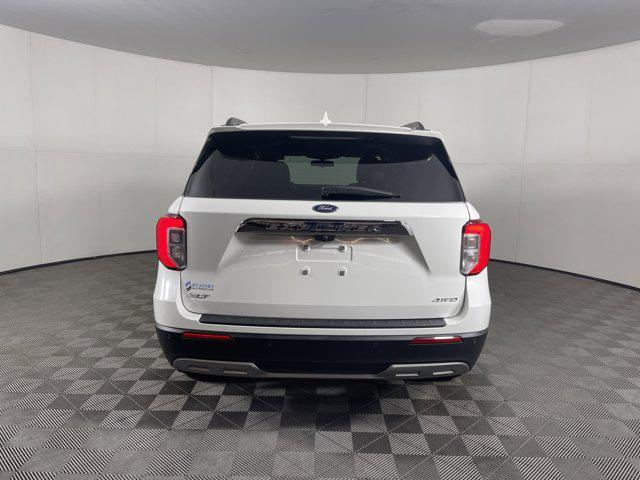 Photo of 2022 Star White Metallic Tri-Coat Ford Explorer