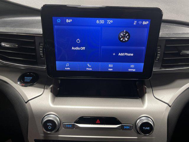 Photo of 2022 Star White Metallic Tri-Coat Ford Explorer