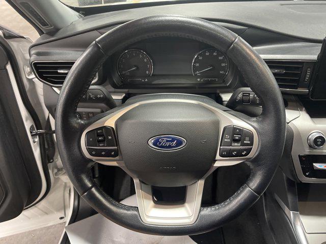 Photo of 2022 Star White Metallic Tri-Coat Ford Explorer