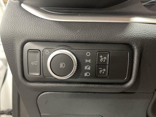 Photo of 2022 Star White Metallic Tri-Coat Ford Explorer