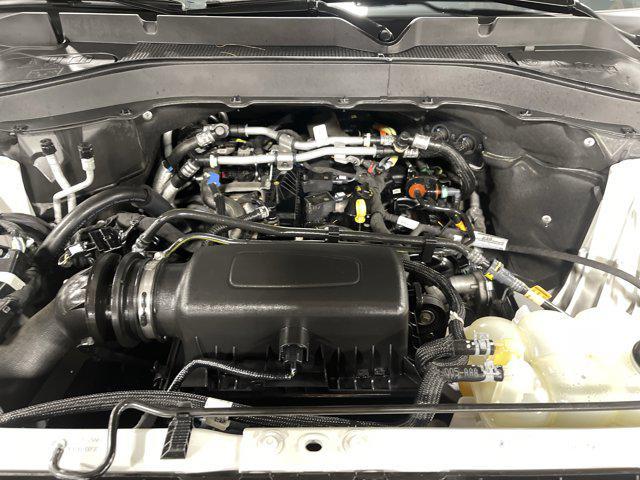 Photo of 2022 Star White Metallic Tri-Coat Ford Explorer