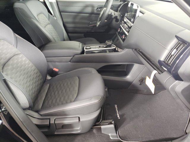 Photo of 2025 Super Black Nissan Pathfinder