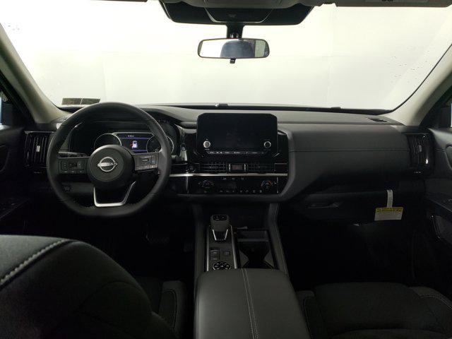 Photo of 2025 Super Black Nissan Pathfinder